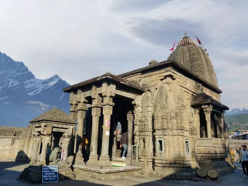 Top 5 Mysterious Temples In Himachal –  2023 में आपको भी जरूर देखने चाहिए