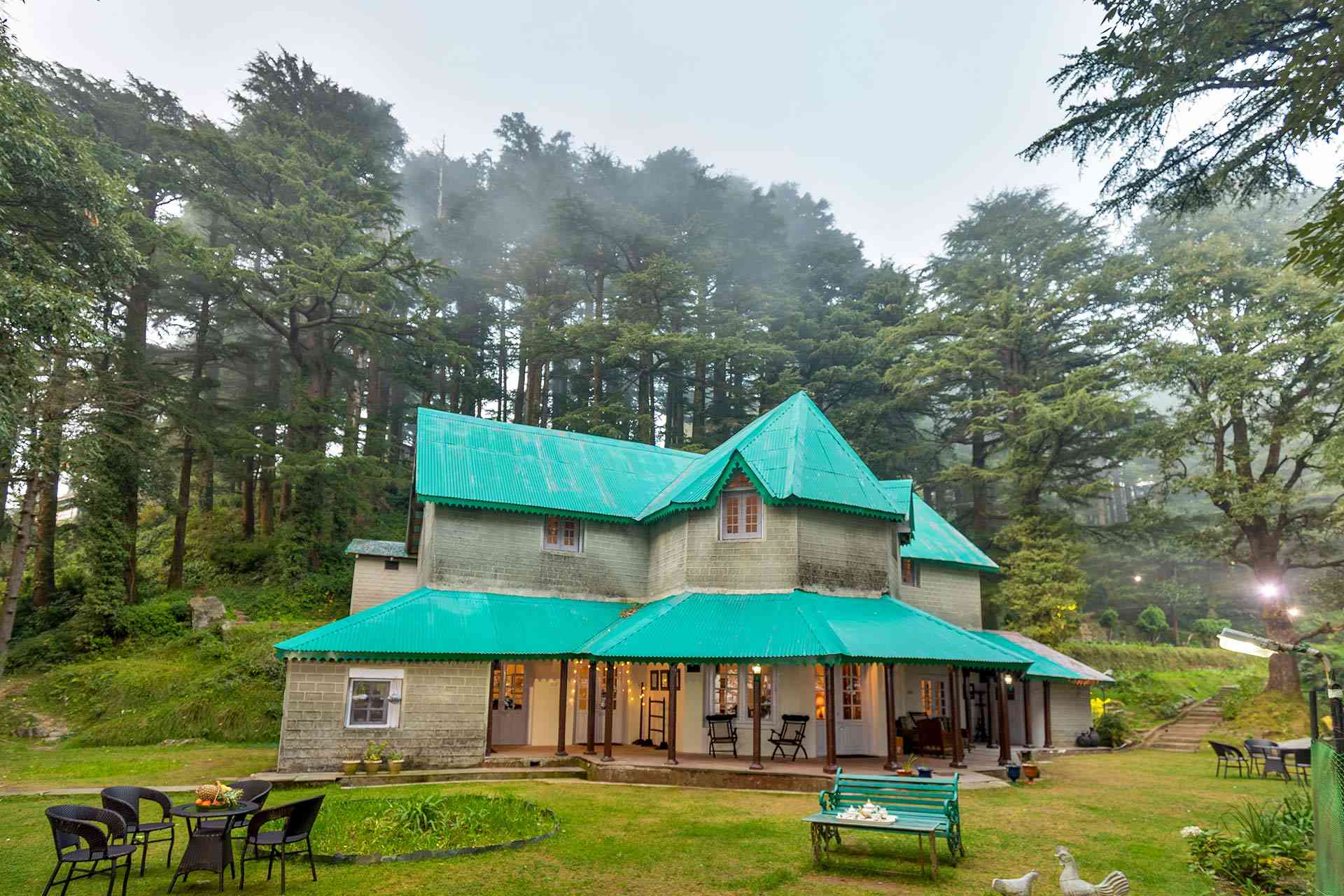 8Oaks – Villa in Dalhousie
